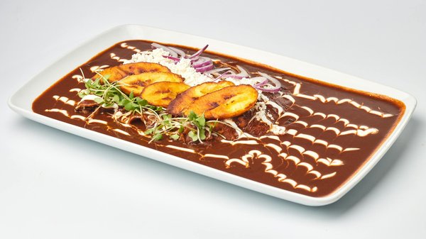 Wie integriert man Vintage-Stücke in eine moderne Garderobe?